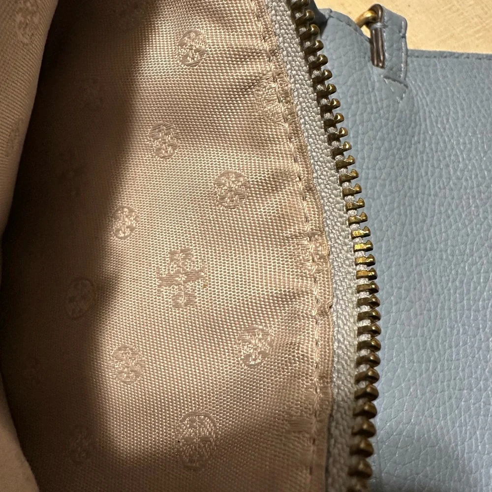 Tory Burch Slate Blue Crossbody Bag with Gold Chain - Picture 11 of 11